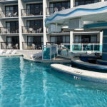 hotel BLUE Swim-up Pool Bar